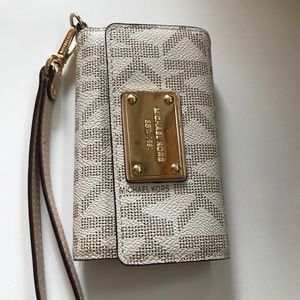 Michael Kors purse